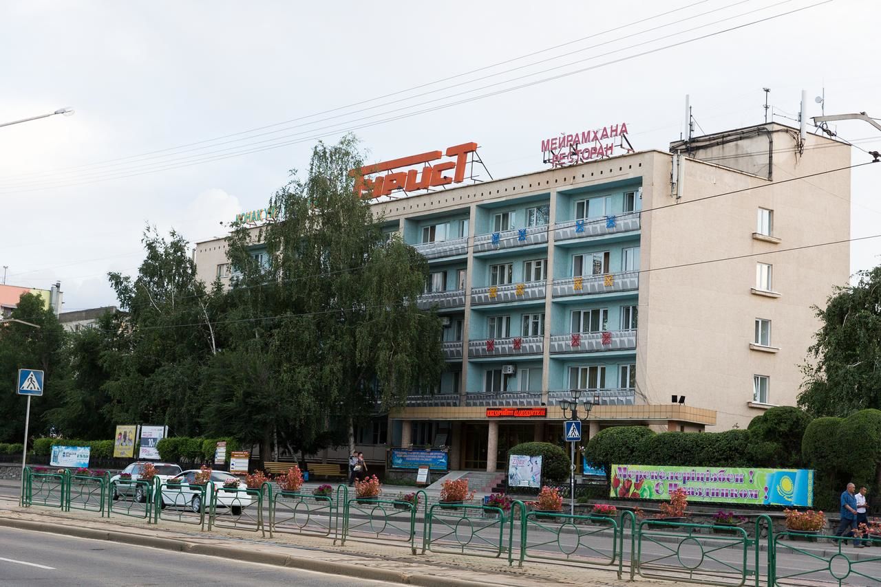 Отель Tourist Hotel Усть-Каменогорск-4
